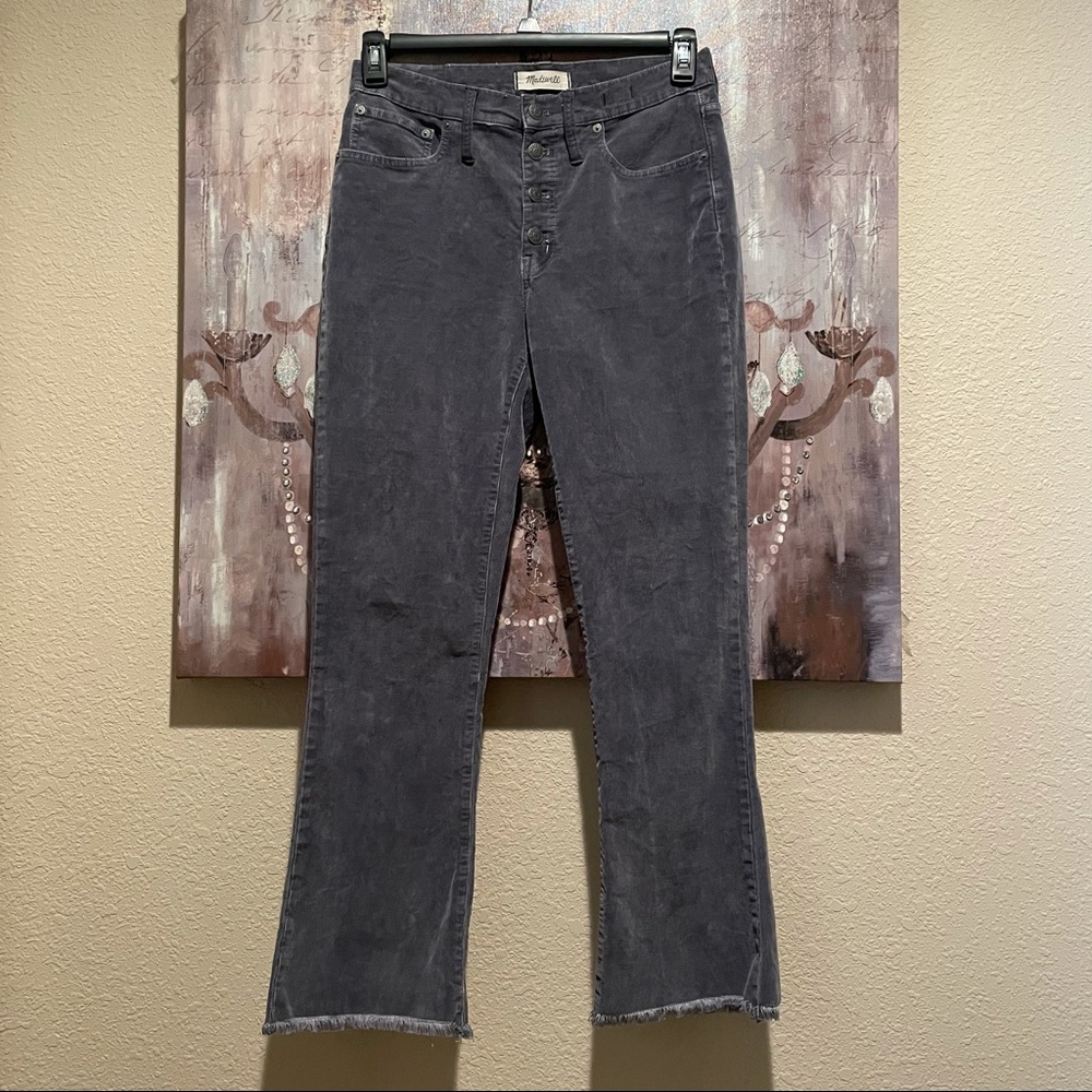 Madewell Tall Cali Demi-Boot Corduroy jeans. Size 28